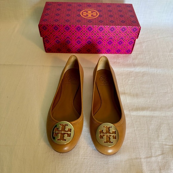 Tan Tory Burch Reva Ballet 7.5 - Picture 1 of 9